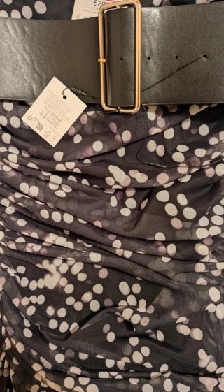 Vestido negro lunares con cinturón