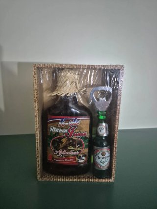 Kit souvenir Mama Juana e Presidente Light