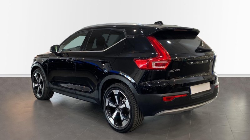 Volvo XC40 2021, foto 2