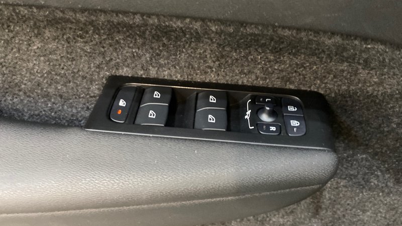 Volvo XC40 2021, foto 25