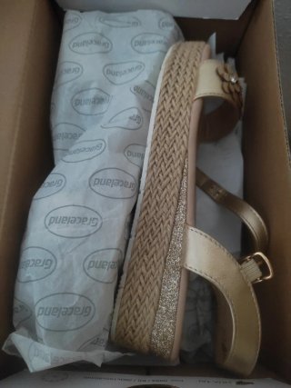 Sandalias Graceland doradas talla 33