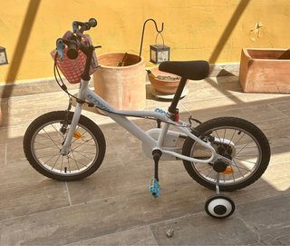 Bicicleta infantil B’TWIN 16” con ruedines