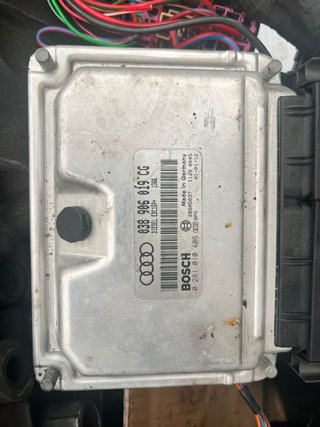 Centralita Audi A4 B6 130cv Bosch 038906019CG