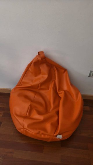 Puf pera piel sintética naranja