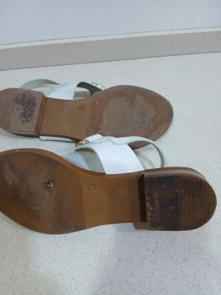 Sandalias piel