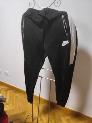 Pantalón deportivo Nike hombre negro y blanco