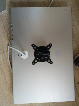 3 Monitores Apple para piezas