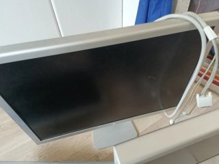 3 Monitores Apple para piezas