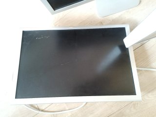 3 Monitores Apple para piezas