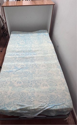 Cama plegable de armario