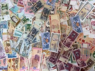 Chollo 200 billetes Internacionales.