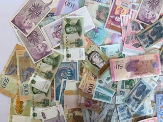 Chollo 200 billetes Internacionales.