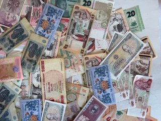 Chollo 200 billetes Internacionales.