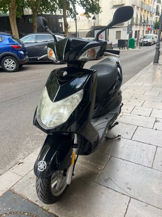 Yamaha Cignus X Scooter Negra