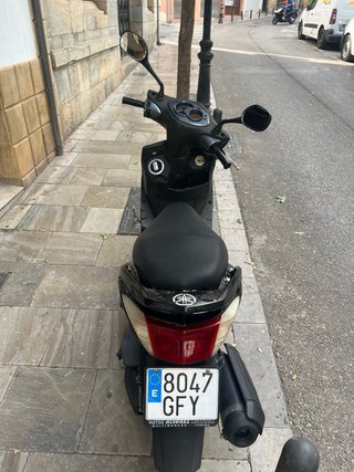 Yamaha Cignus X Scooter Negra