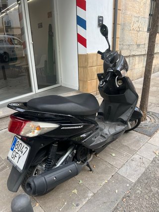 Yamaha Cignus X Scooter Negra