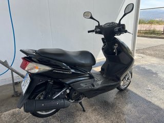Yamaha Cignus X Scooter Negra