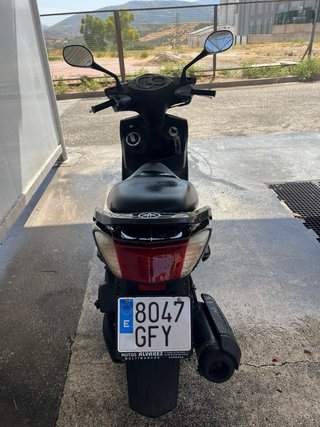 Yamaha Cignus X Scooter Negra