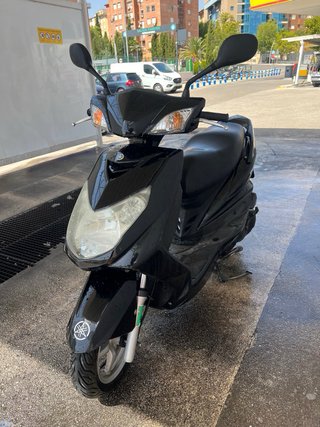 Yamaha Cignus X Scooter Negra