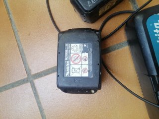Cargador Makita DC18RC y 2 baterías