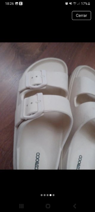 Chanclas de playa beige