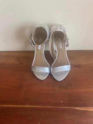 Sandalias Mango plateadas talla 36