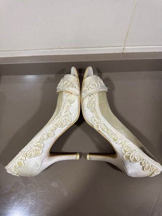 Zapatos de boda tacón blanco
