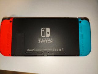 Nintendo Switch Azul/Rojo + Accesorios