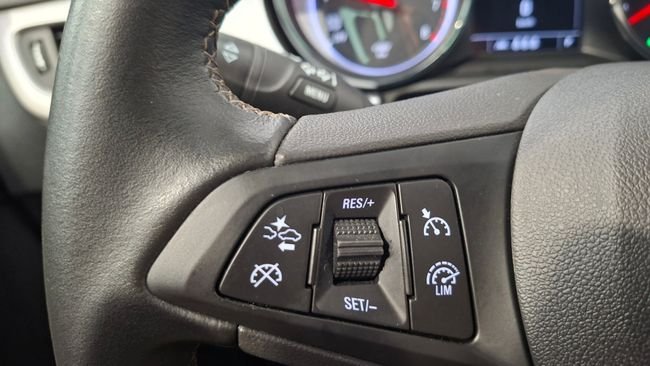 Opel Astra ST 1.4T SHT CVT Ultimate 2021, foto 16
