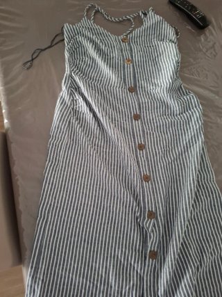 Vestido de rayas con botones