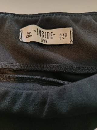 Falda corta Inside negra con cordones