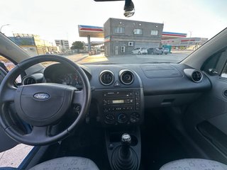 Ford Fiesta 2004