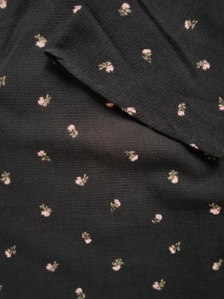 Vestido corto flores · H&M · S/36 · Mujer (nuevo)