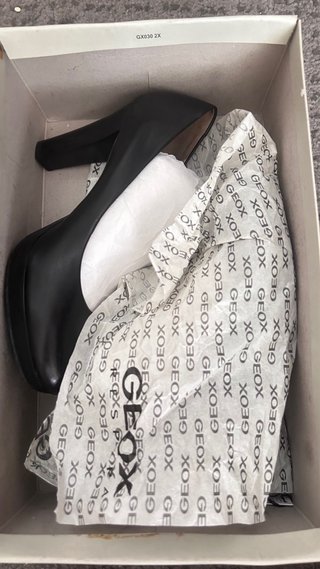 Zapatos tacón Geox piel negros talla 37