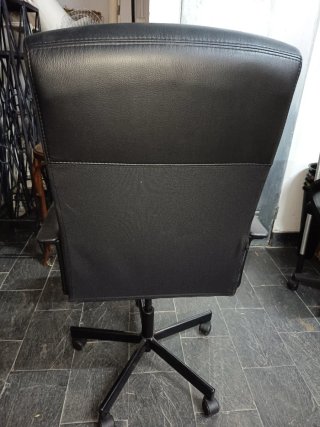 Silla de estudio negra