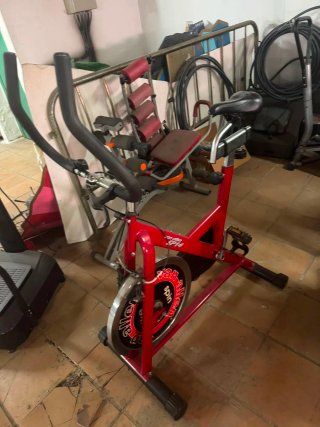 Bicicleta de Spinning SP14 Roja