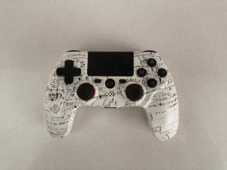 PS4 Nera + 3 joystick (leggi bene la descrizione)