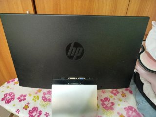 Pantalla HP Pavilion Negra y Plateada