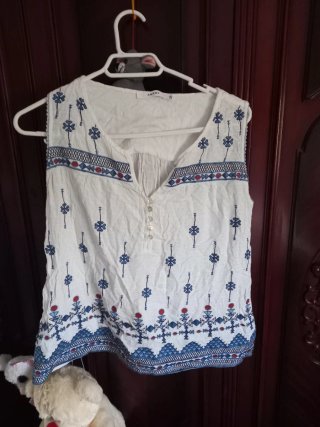 Blusa ANANY Talla L Bordada
