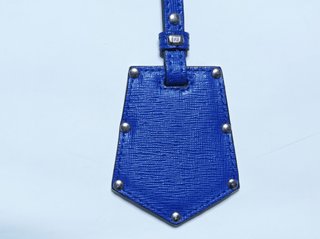 Charm Fendi Piel Azul