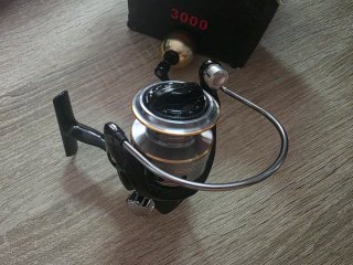 Carrete de pesca HE3000