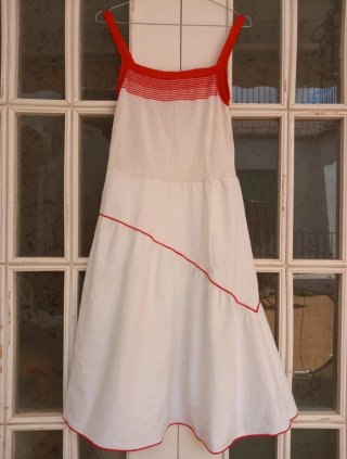 Vestido vintage blanco tirantes con detalles rojos