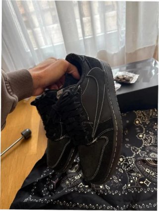 Jordan 1 Retro Travis Scott Black Phantom EU40