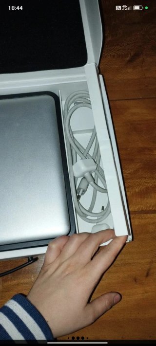 MacBook Pro 13 LED-backlit