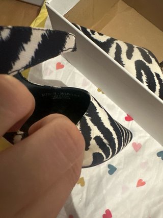 Tacones Charles Keith Zebra