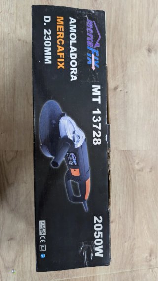 Amoladora Mercafix MT 13728 2050W 230MM