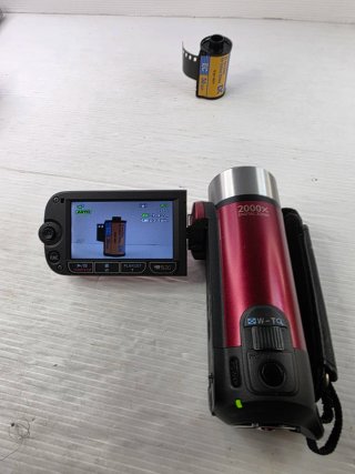 Canon Legria FS306 E HD Camcorder + Accesorios