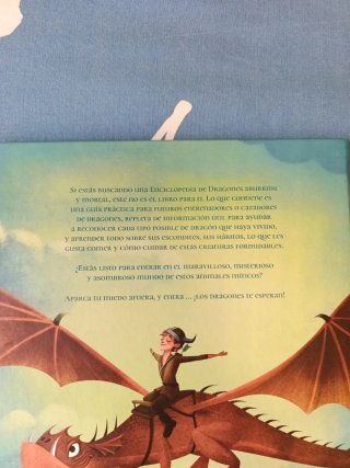 Libro de cuentos "El gran libro de dragones"