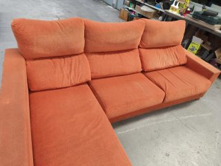 Sofá modular naranja de tela