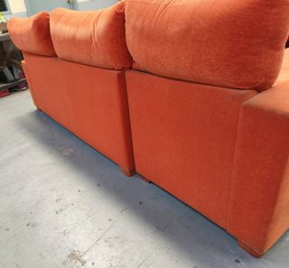 Sofá modular naranja de tela